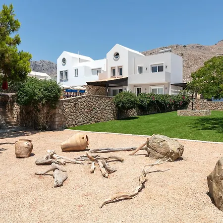 Amara With Private Pool And Hot Tub